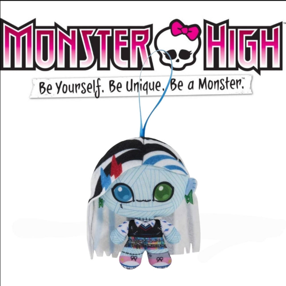 🤖♡Monster High 4-Inch Mini Plush Frankie Stein Doll with Attacha…
